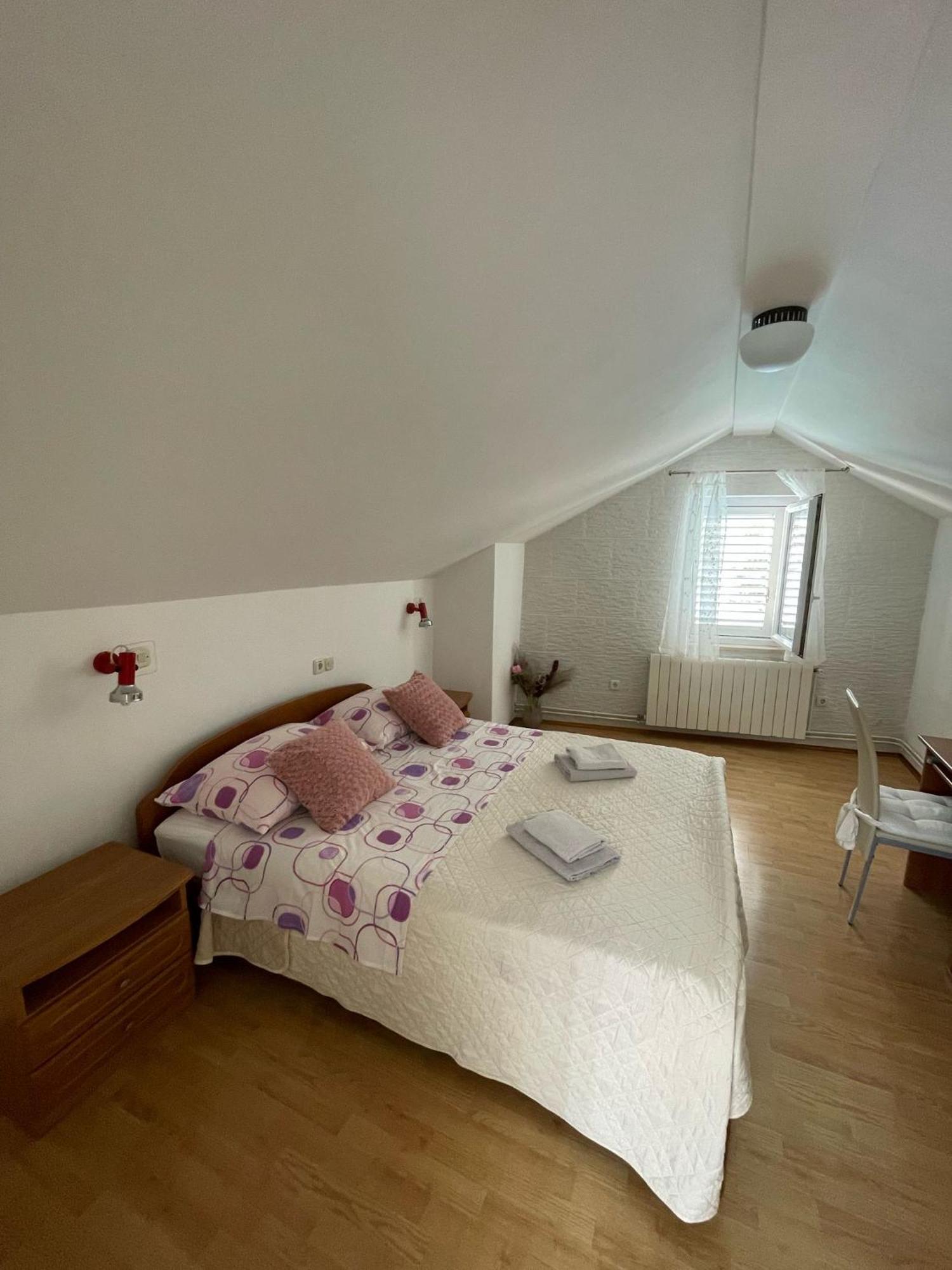 Apartments & Room Nina Корчула Экстерьер фото